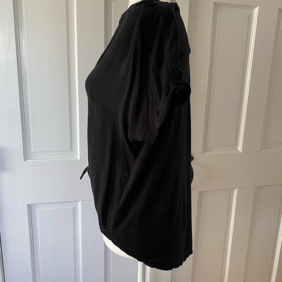 Short sleeve v neck button down blouse. - Picture 2 of 2